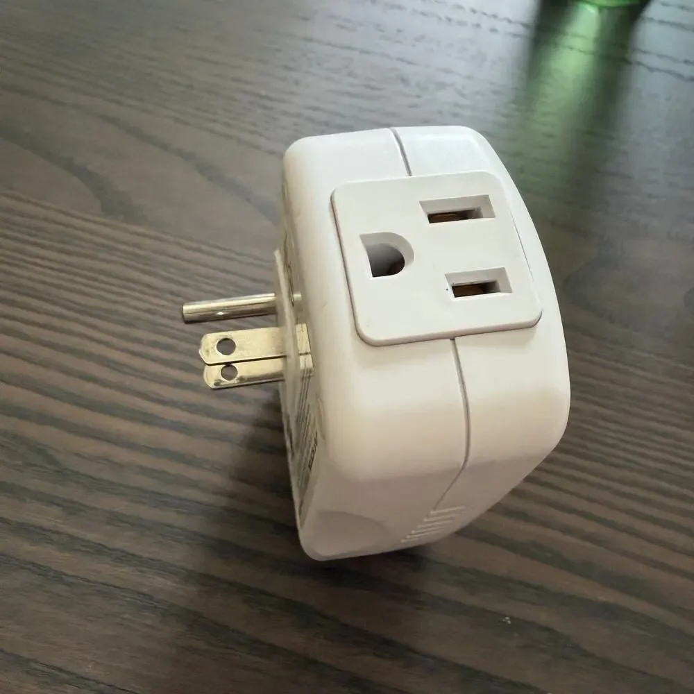 Nortek/Linear PD300Z-2 Z-Wave Plug-in Lamp Dimmer Module